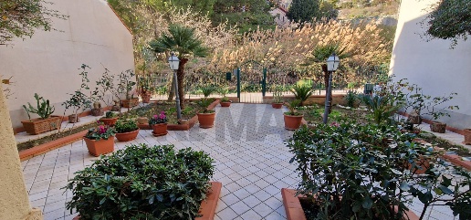 Foto Villa a schiera in Viale Borremans 19, Enna Centro di 201 m²