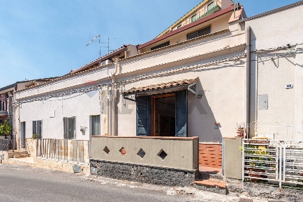 Foto Casa indipendente in via Sebastiano Catania 28, Catania Cibali
