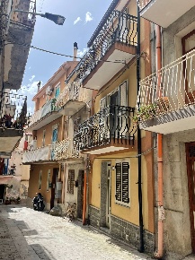 Foto Casa indipendente in via Cadorna 40, Francavilla di Sicilia di 75 m²
