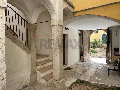 Foto Appartamento in Via Santa Lucia 36, Ripalimosani di 74 m² con 3 locali
