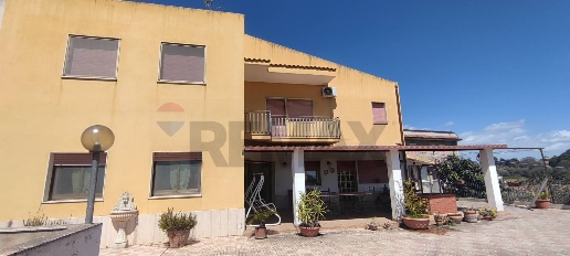 Foto Villa unifamiliare in VIA VITALIANO BRANCATI 17, Caltagirone Centro