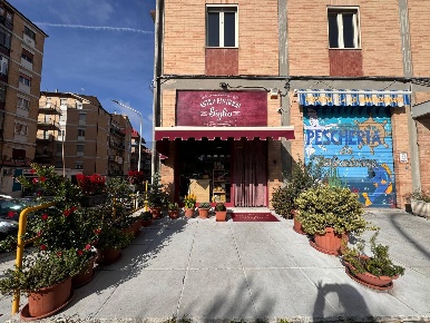 Foto Attività commerciale in Via XXIV Maggio 110, Campobasso di 52 m²