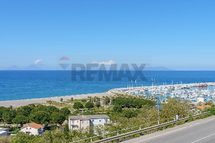 Foto Appartamento in via nazionale messina 42, Capo d'Orlando di 121 m²