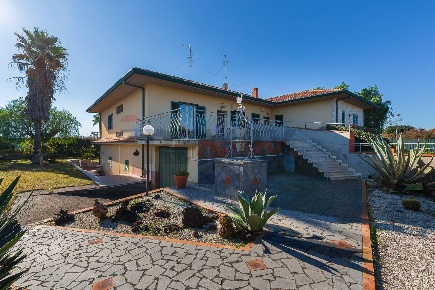 Foto Villa unifamiliare in Via Giovanni gentile 27, Tremestieri Etneo