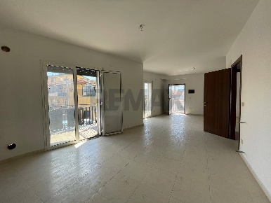 Foto Appartamento in Via: Roma, Camporotondo Etneo Centro di 97 m²