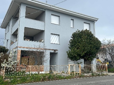 Foto Appartamento in nepezzano, Teramo Nepezzano di 160 m² con 4 locali