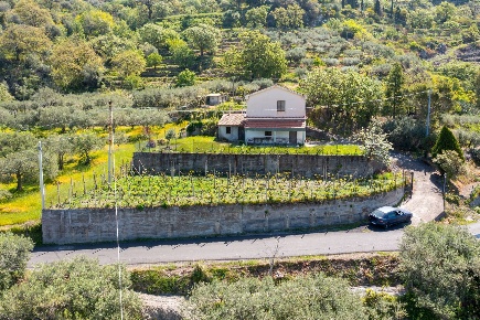 Foto Rustico in contrada acqualorto, Castelmola di 77 m² con 2 locali