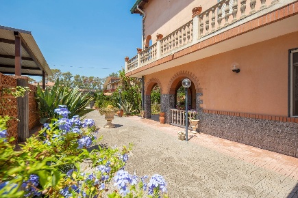 Foto Case semi ndipendenti in VACCARIZZO SN, Catania Vaccarizzo di 295 m²