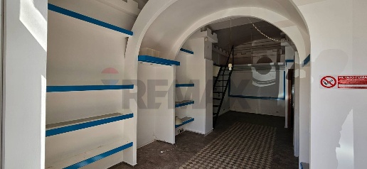 Foto Locale commerciale in Via Dei Glicini 59, Roma Centocelle di 45 m²