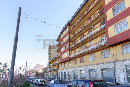 Foto Appartamento in Corso Sicilia 37, Enna Centro di 120 m² con 5 locali
