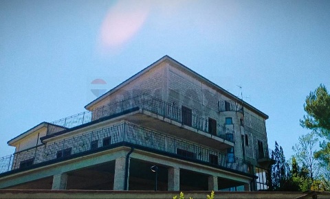 Foto Villa unifamiliare in Contrada Zagaria snc, Enna di 406 m² in vendita