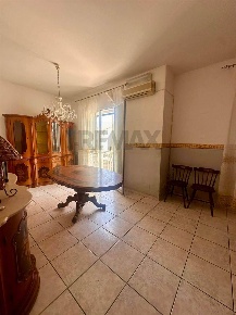 Foto Appartamento in Via dei tulipani 2, Acireale di 91 m² con 4 locali