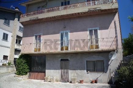 Foto Casa indipendente in Valle Cupa 63, Frosolone Centro di 545 m²