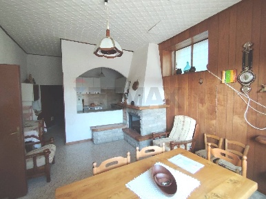 Foto Casa indipendente in Valle Cupa 63, Frosolone Centro di 545 m²