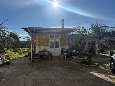 Foto Villa unifamiliare in Strada statale  96 115+496, Modugno di 221 m²