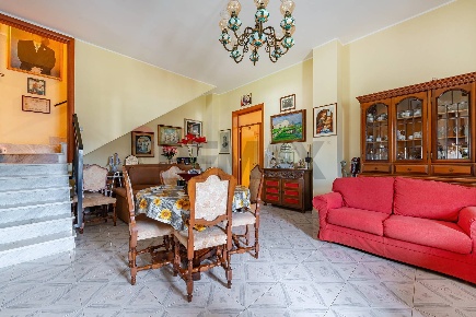 Foto Villa unifamiliare in Strada statale  96 115+496, Modugno di 221 m²