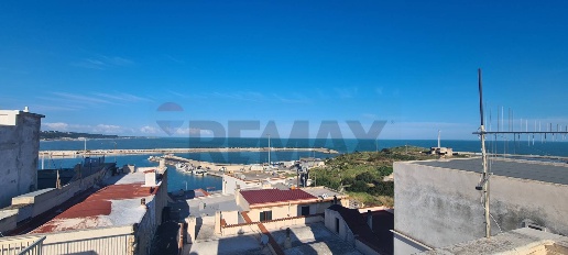 Foto Appartamento in Via Vivaldi 10, Vieste Centro di 80 m² con 4 locali