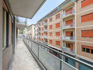 Foto Appartamento in via locatelli 36, Bergamo Centro di 110 m² in vendita