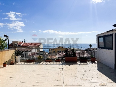 Foto Appartamento in Viale unità di Italia e delle regioni 1, Roccalumera