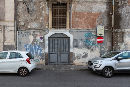 Foto Locale commerciale in Piazza Duca di Genova 9, Catania Centro Storico