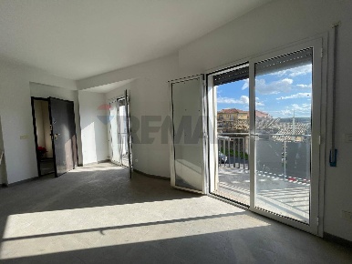 Foto Appartamento in Via:Roma, Camporotondo Etneo Centro di 90 m²