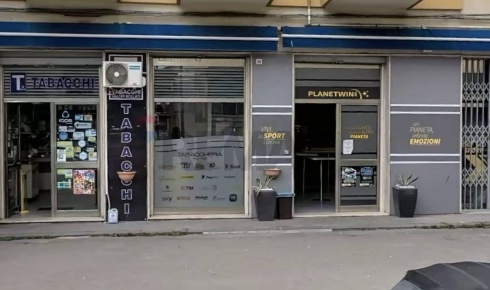 Foto Locale commerciale in Via San Giovanni Bosco 40/42, Caltanissetta