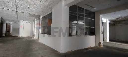 Foto Locale commerciale in VIA MASSIMO D'AZEGLIO 11, Caltagirone Centro