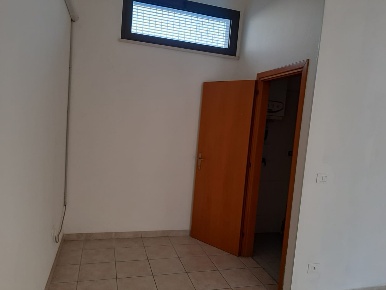 Foto Negozio in via dei mille, Ravenna Marina di Ravenna di 50 m²