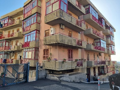 Foto Appartamento in via rote 22, Acireale Centro Storico di 85 m²