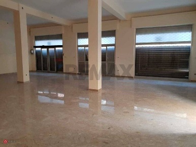 Foto Locale commerciale a Siracusa Tica - Zecchino di 300 m² con 1 locali