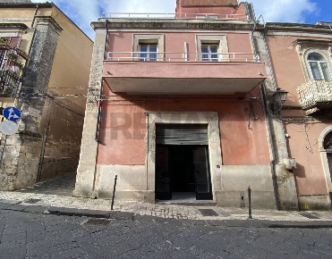 Foto Locale commerciale in Via Duca D'Aosta 7, Palazzolo Acreide Centro