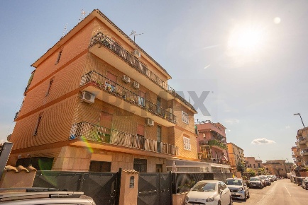 Foto Appartamento in Via Alessandro Nelli 64, Roma Borghesiana di 80 m²