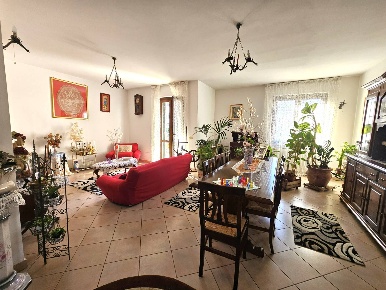 Foto Villa unifamiliare in Via Costantino Agnesotti, Viterbo di 190 m²