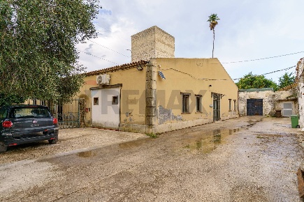 Foto Villa unifamiliare in RONCO II A VIALE PAOLO ORSI 9, Siracusa