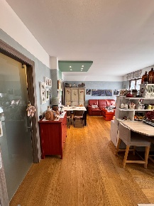 Foto Appartamento in Via A. De gasperi 28, Asso Centro di 127 m² in vendita