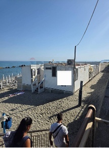 Foto Attività commerciale in via caterina carbone frazione spiaggia 118,