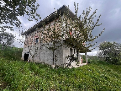 Foto Casa indipendente in CONTRADA SELVA SNC, Toro di 185 m² con 8 locali