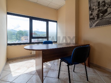 Foto Ufficio in via Delle Reccoce s.n.c, Carsoli Centro di 69 m² in vendita