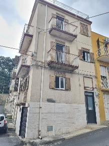 Foto Casa indipendente in via porta agnone 28, Carlentini Centro di 100 m²