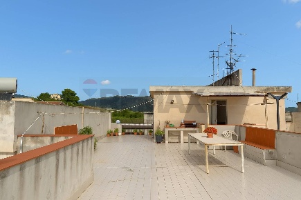 Foto Appartamento in Via Garibaldi 198, Calatabiano di 129 m² con 6 locali