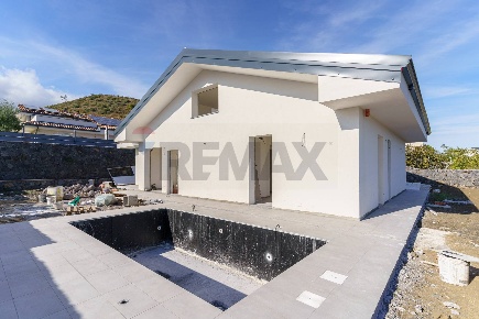 Foto Villa unifamiliare in Via Luciano Pavarotti 10, Viagrande Centro