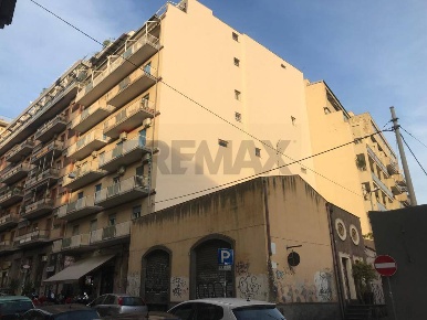 Foto Appartamento in via Renato Imbriani 46, Catania di 132 m² con 5 locali