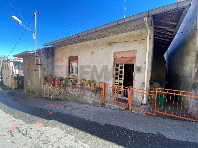 Foto Casa indipendente in VIA REGINA DEL CIELO 106, Castiglione di Sicilia