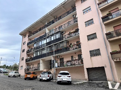 Foto Appartamento in Via Pietro Nenni 6, Messina Annunziata Alta di 110 m²