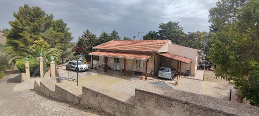 Foto Villa unifamiliare in VIA ANTONINO GRAVINA IL BELLICOSO 8, Caltagirone