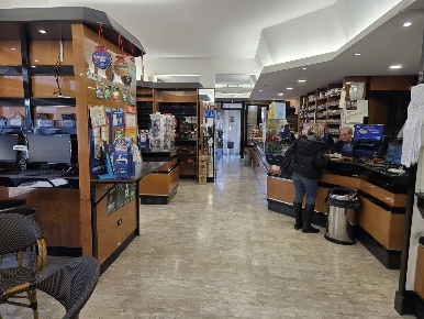 Foto Attività commerciale in Via Francesco Ferdinando D'avalos 59, Pescara