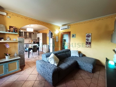 Foto Appartamento in Via Romana, Certaldo Semicentro, Zona Stadio di 82 m²