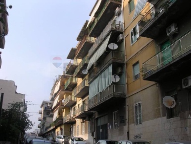 Foto Locale commerciale in Via Stazzone 237, Catania di 70 m² con 1 locali