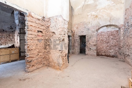 Foto Locale commerciale in Piazza Duca di Genova 11-12, Catania di 150 m²