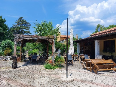 Foto Locale commerciale in TERNOVA 16, Duino-Aurisina di 509 m² in vendita